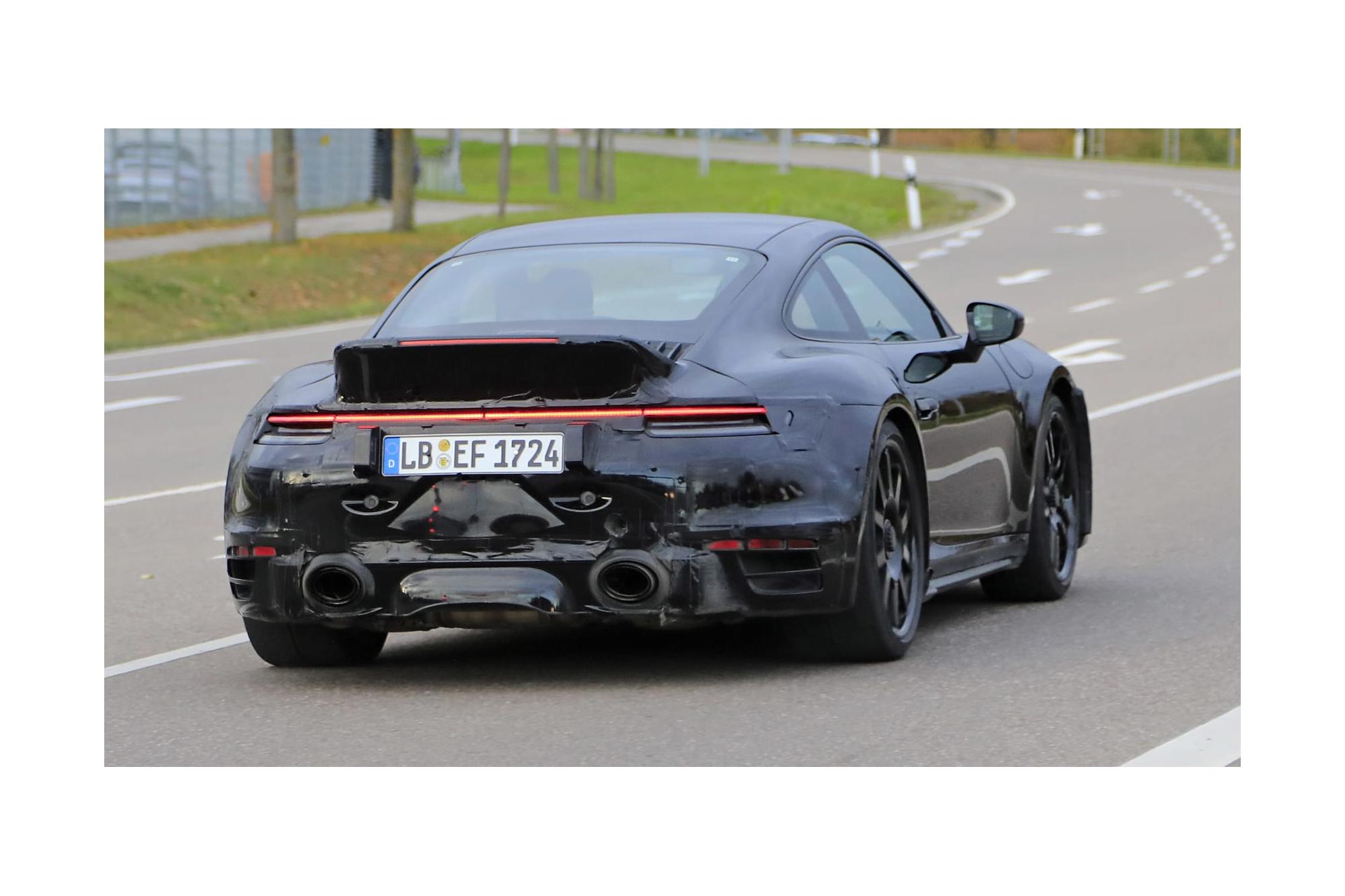 Αποκαλύφθηκε η Porsche 911 Turbo S!